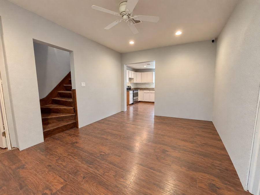 421 Langer Avenue S, Casselton, ND 58012 - #3