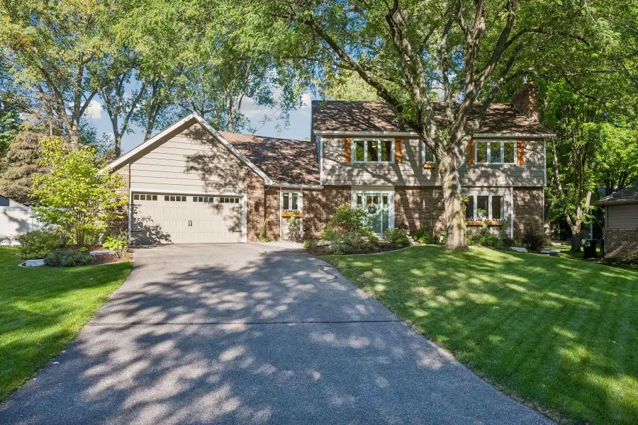 8722 Sandro Road, Bloomington, MN 55438 - #2