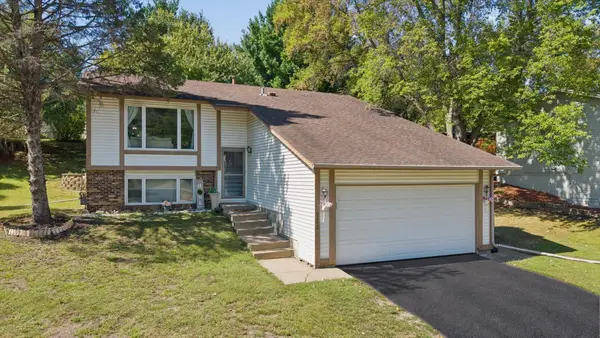 6242 Whispering Oaks Drive, Eden Prairie, MN 55346