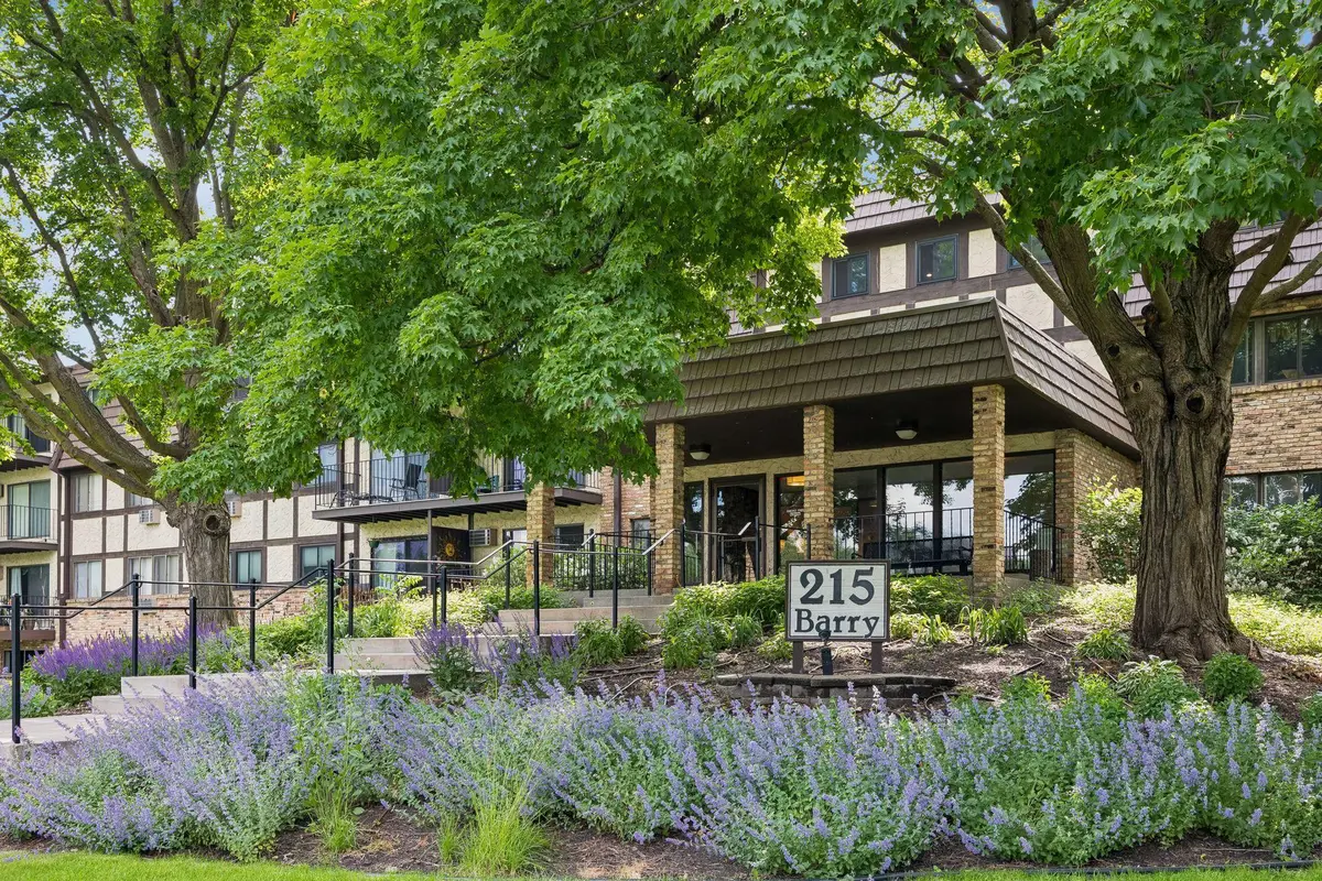 215 Barry Avenue S #217, Wayzata, MN 55391 - #1