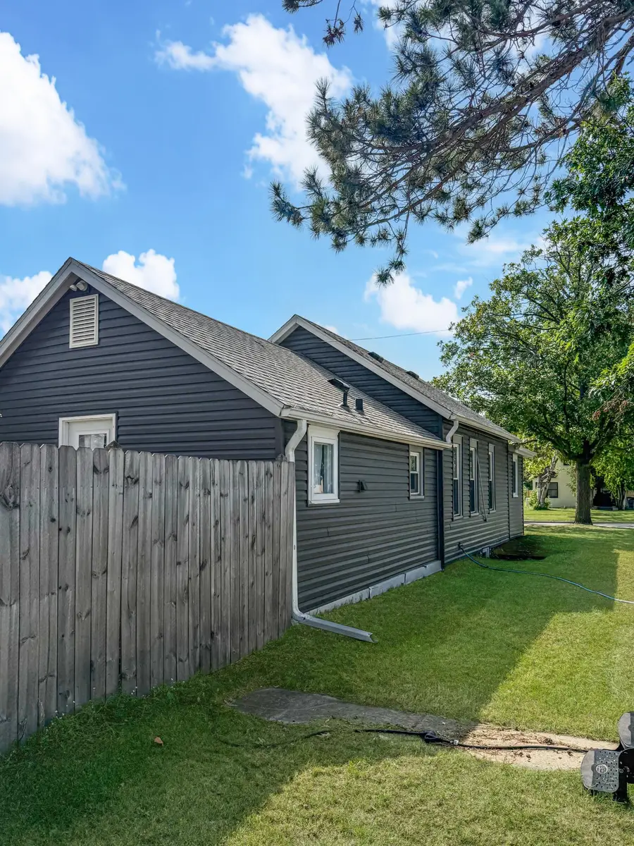 922 Park Avenue Nw, Bemidji, MN 56601 - #2