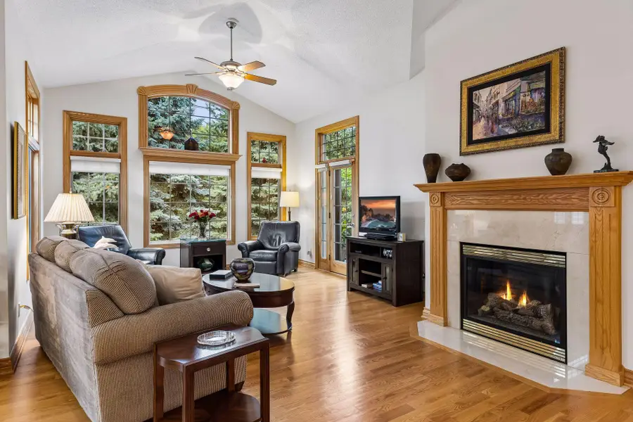 10162 Chestnut Circle N, Brooklyn Park, MN 55443 - #2