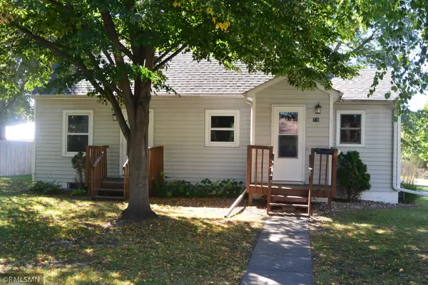 730 17th Street E, Glencoe, MN 55336