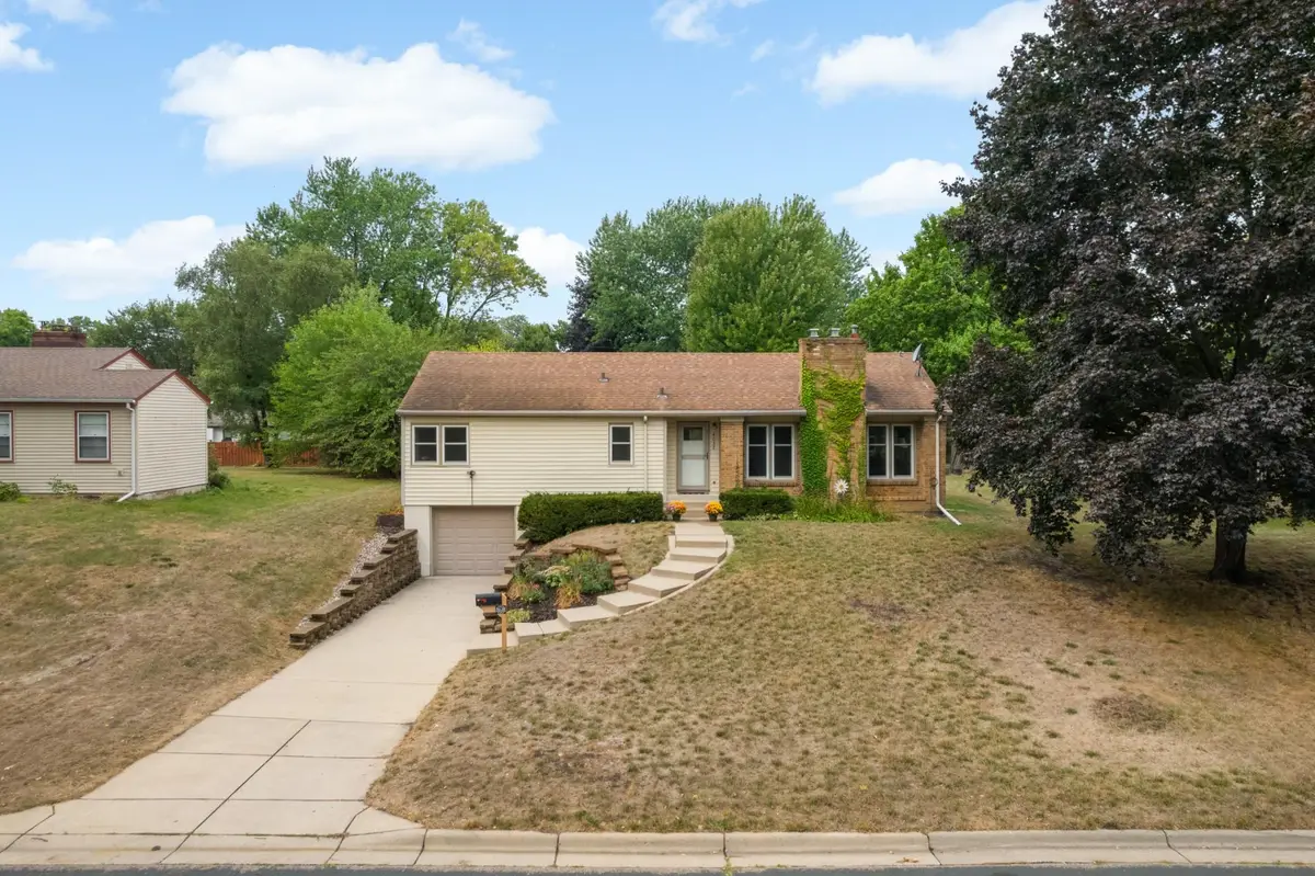 4057 Hampshire Avenue N, Crystal, MN 55427 - #1