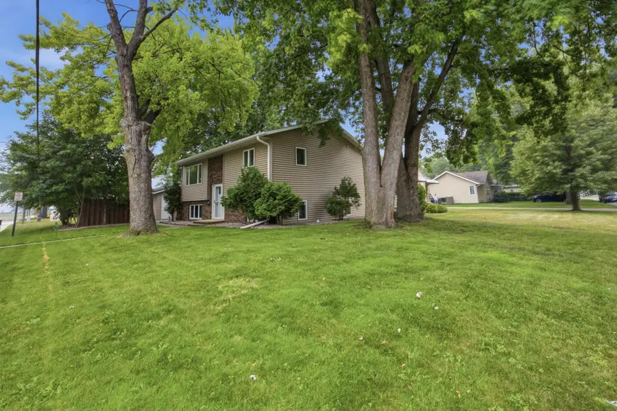 1211 Hall Avenue, Breckenridge, MN 56520 - #3