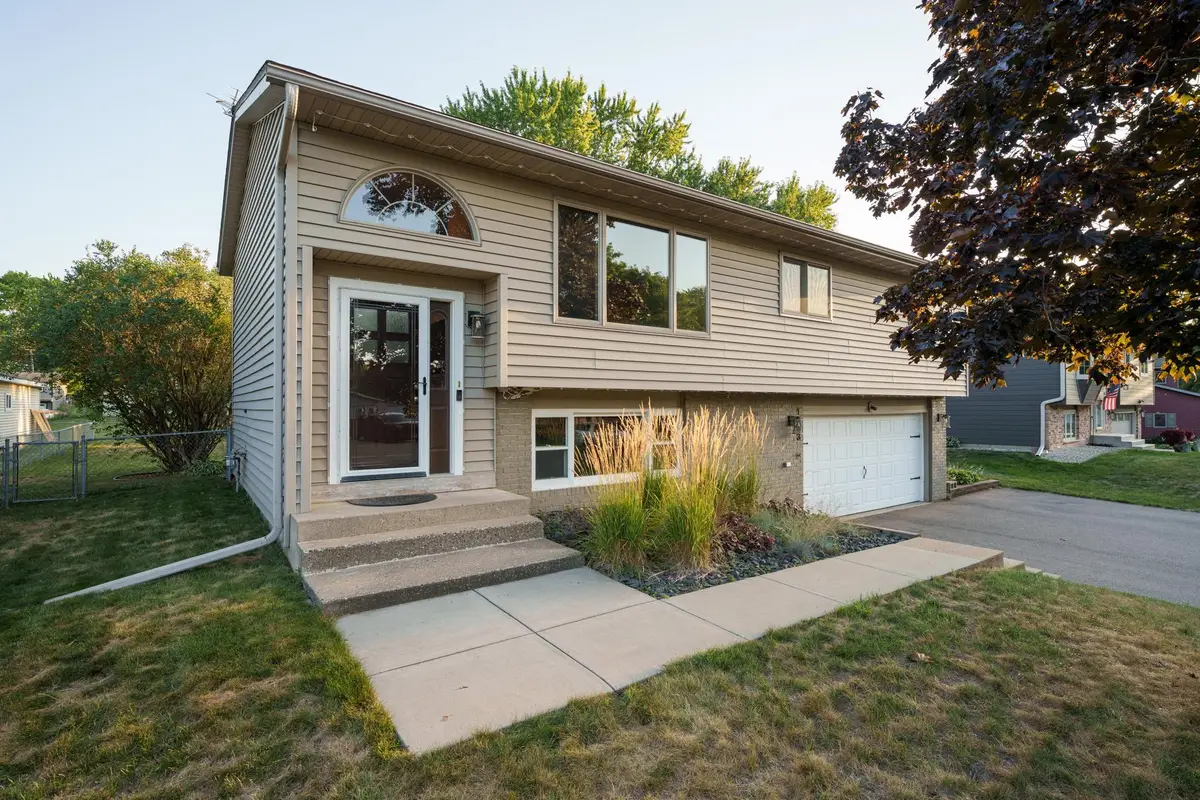 1233 View Court, Hastings, MN 55033 - #1