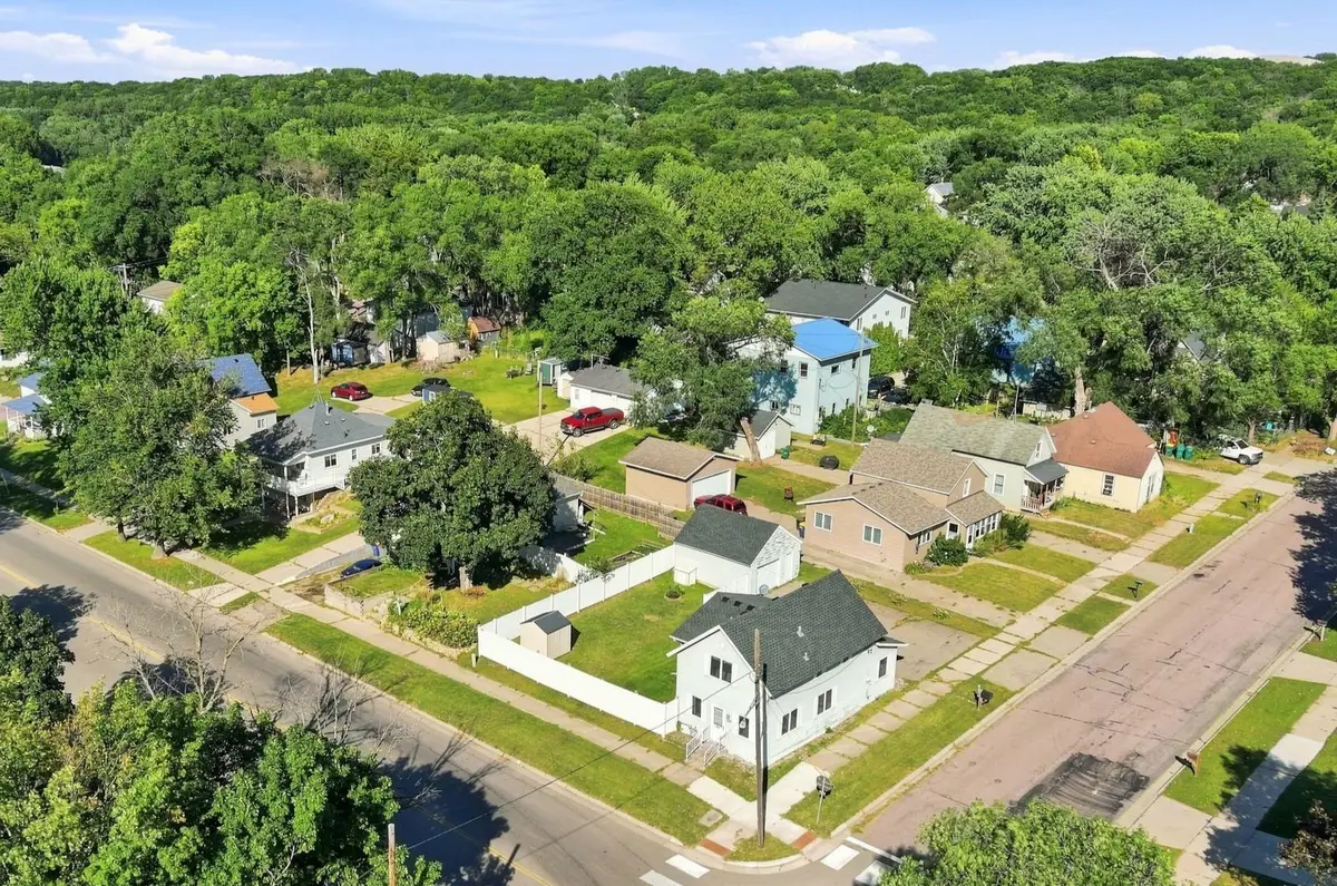1201 2nd Avenue Nw, Faribault, MN 55021 - #1