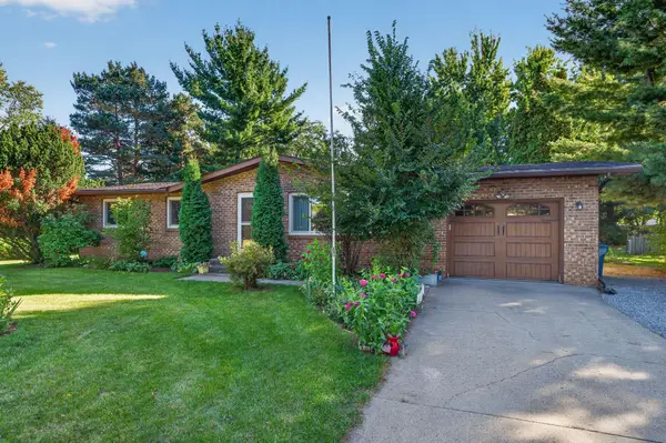 86 W Golden Lake Road, Circle Pines, MN 55014