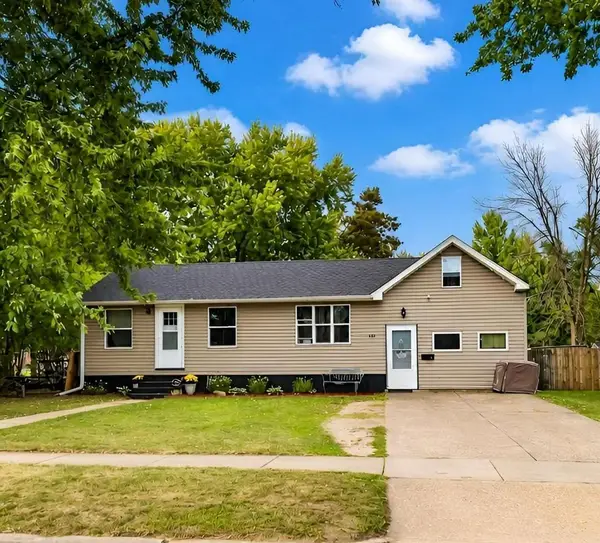 431 N 1st Street, New Richmond, WI 54017