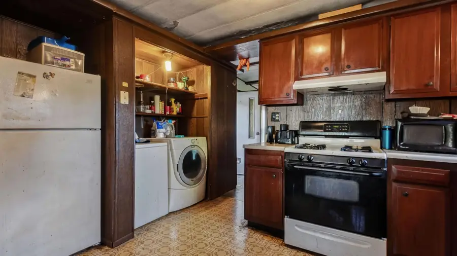 429 S Scott Street, Elmwood, WI 54740 - #2