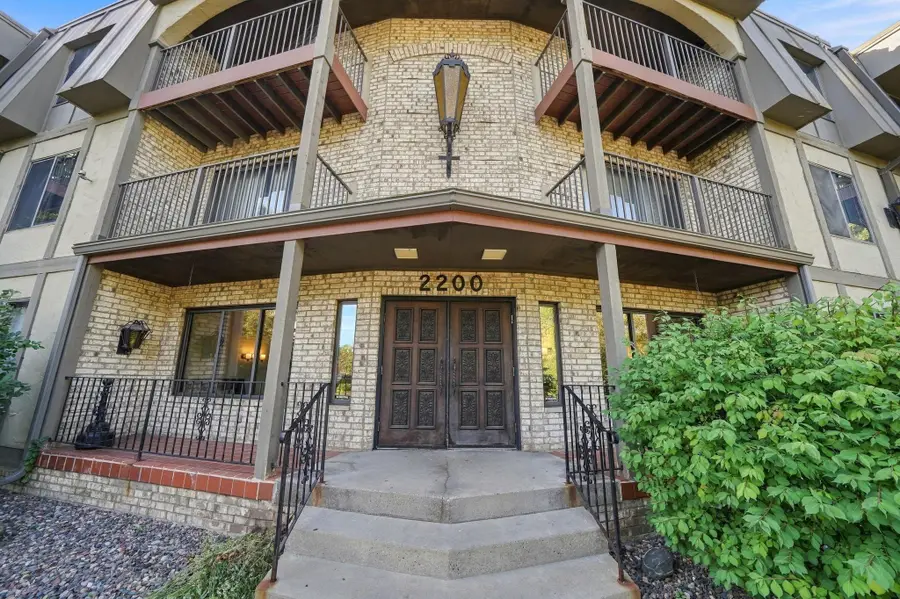 2200 Nevada Avenue S #312, Saint Louis Park, MN 55426 - #2
