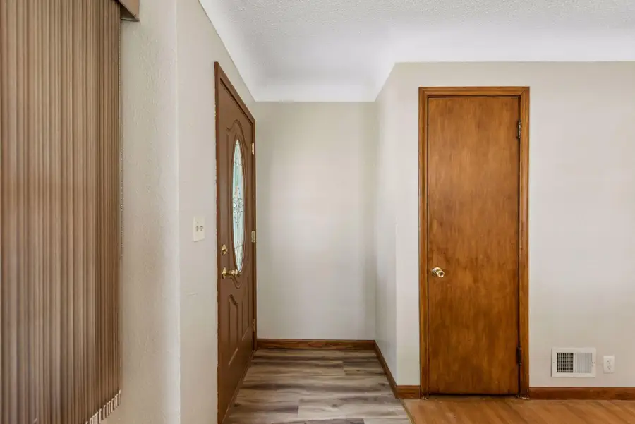 3637 Orchard Avenue N, Robbinsdale, MN 55422 - #2