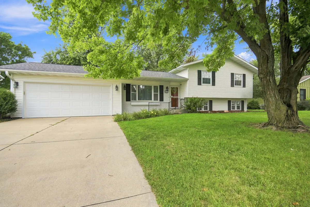 226 16th Street Ne, Owatonna, MN 55060 - #1