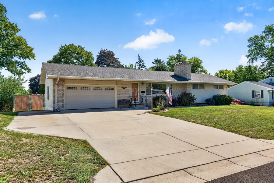 7538 Carmen Avenue, Inver Grove Heights, MN 55076 - #2