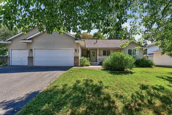 600 142nd Avenue Nw, Andover, MN 55304
