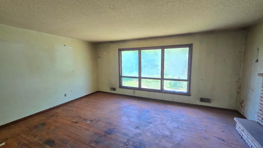 2937 Chippewa Avenue, Maplewood, MN 55109 - #3