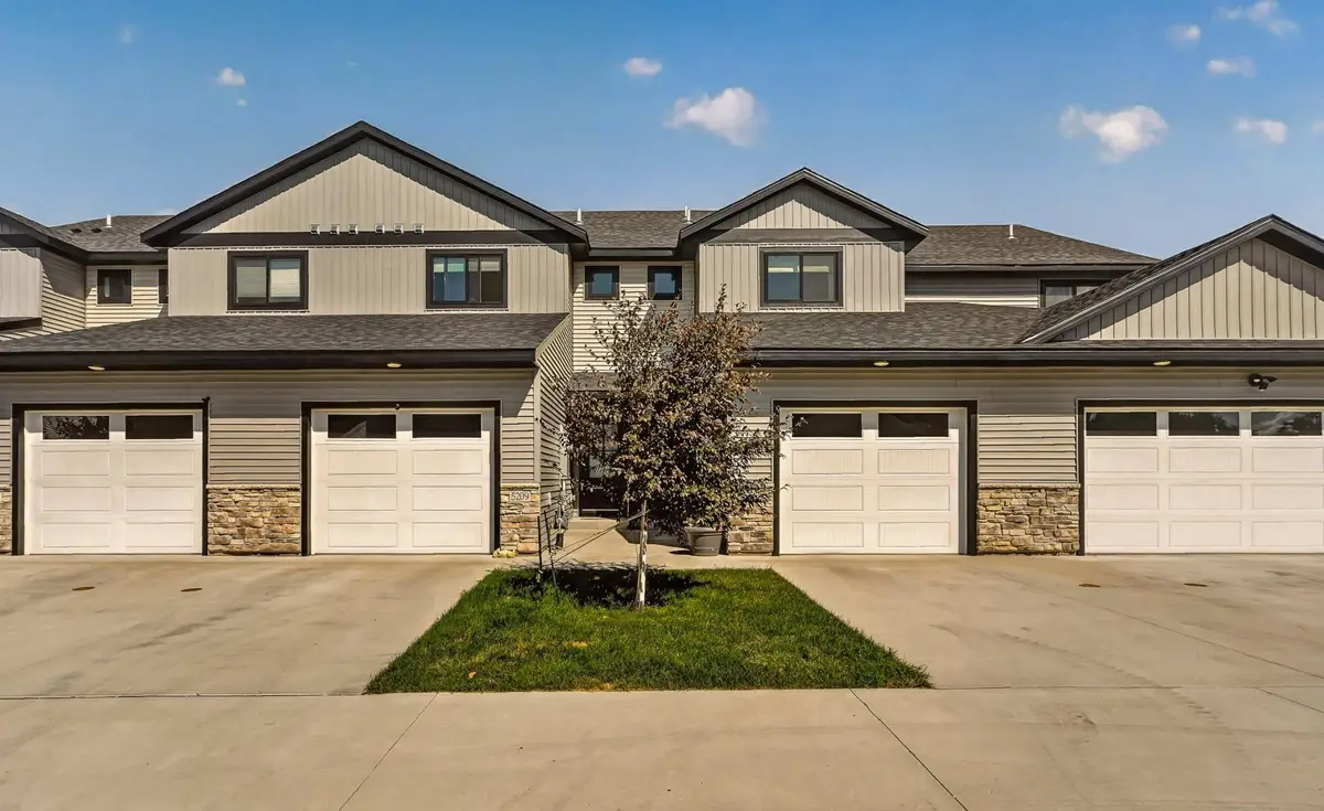 5205 Harvest Square Place Nw, Rochester, MN 55901 - #1
