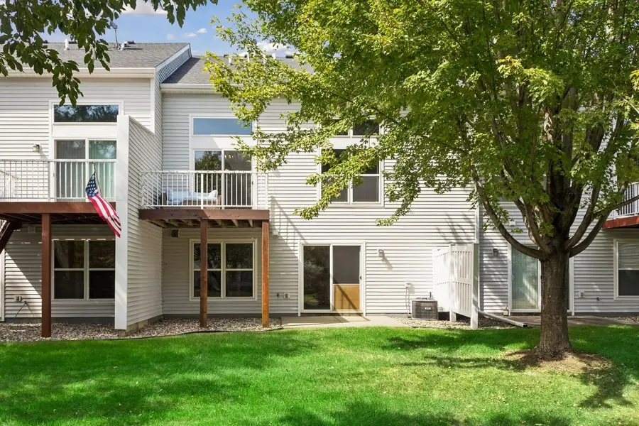 10626 Pond Curve, Woodbury, MN 55129 - #2