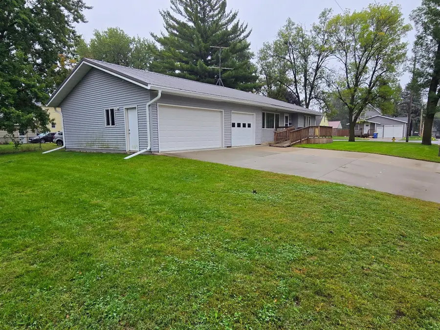 101 9th Avenue Nw, Pipestone, MN 56164 - #3