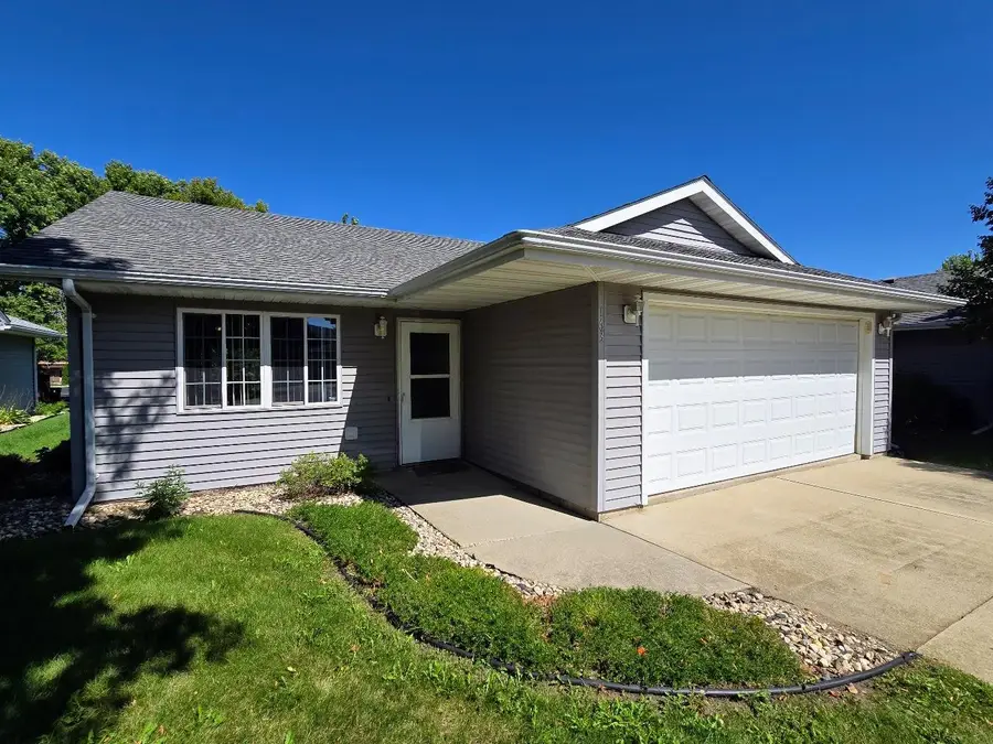 163 Ridgeview Drive, Pipestone, MN 56164 - #2