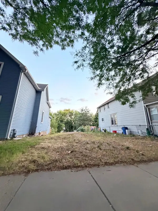 914 York Avenue, Saint Paul, MN 55106