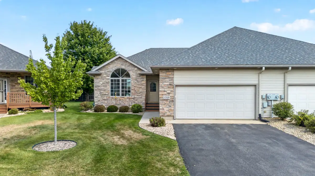 1328 10th Street N, Lake City, MN 55041 - #1