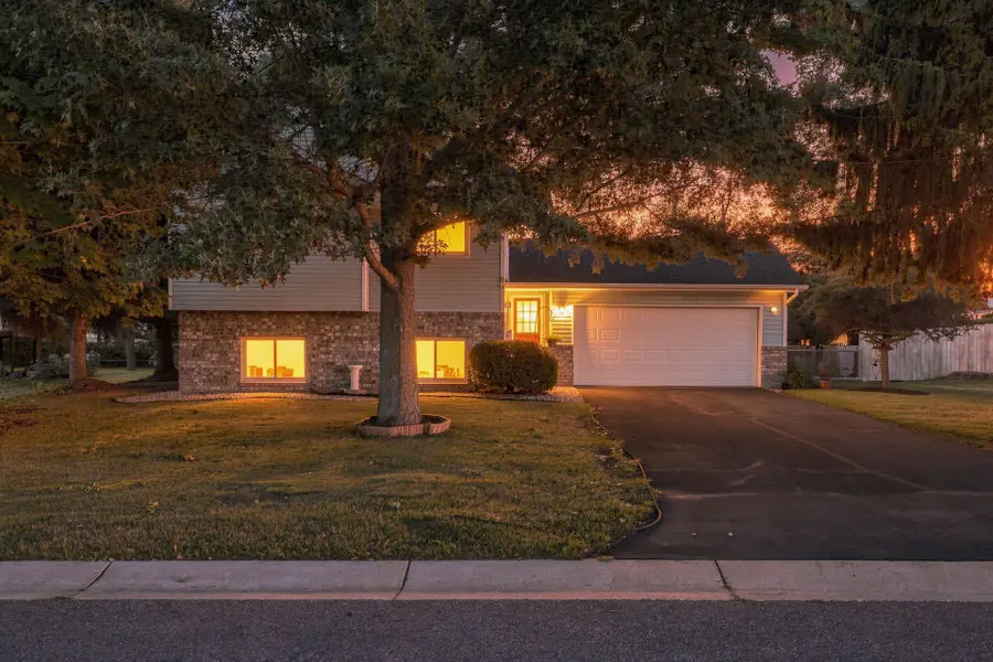 9441 Hames Avenue S, Cottage Grove, MN 55016 - #2
