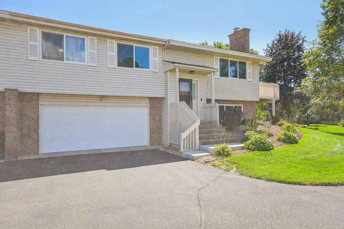11840 Vintage Street Nw, Coon Rapids, MN 55433 - #1
