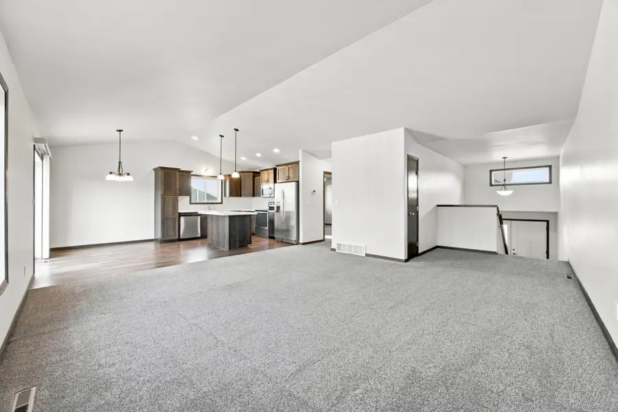 911 Eaglewood Avenue W, West Fargo, ND 58078 - #3