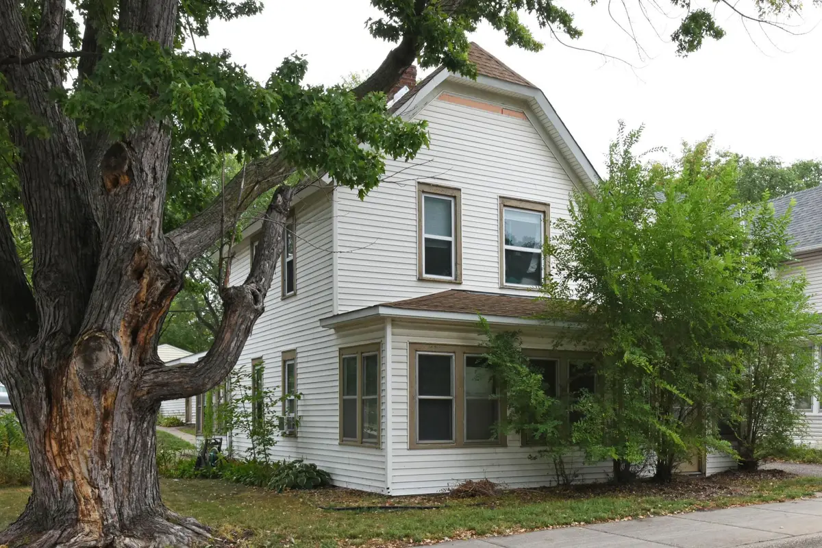 681 Old Highway 8 Nw, New Brighton, MN 55112 - #1