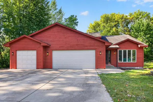 2633 Nightingale Court, Chaska, MN 55318