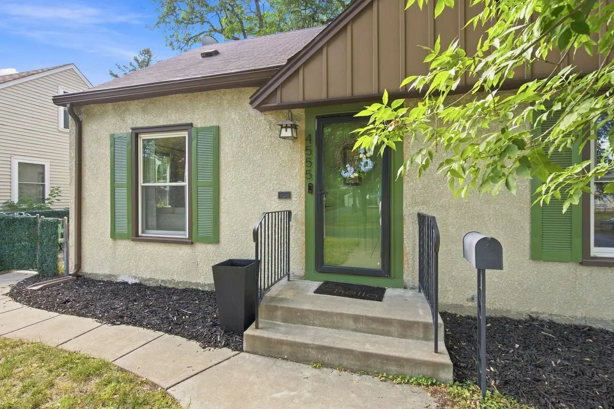 4555 Washburn Avenue N, Minneapolis, MN 55412 - #1