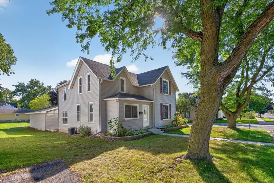 314 2nd Street Sw, Stewartville, MN 55976 - #2