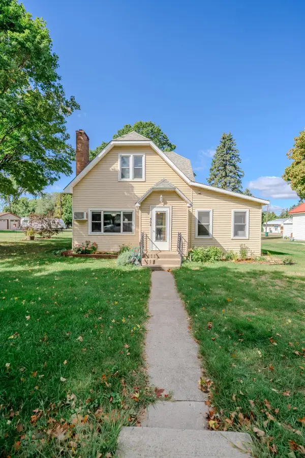 504 Degraff Avenue, Swanville, MN 56382