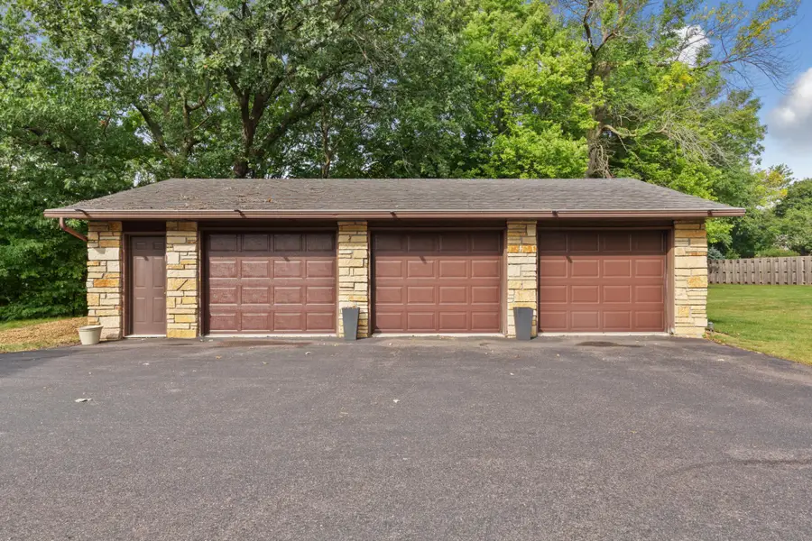23 Holiday Court, North Mankato, MN 56003 - #3