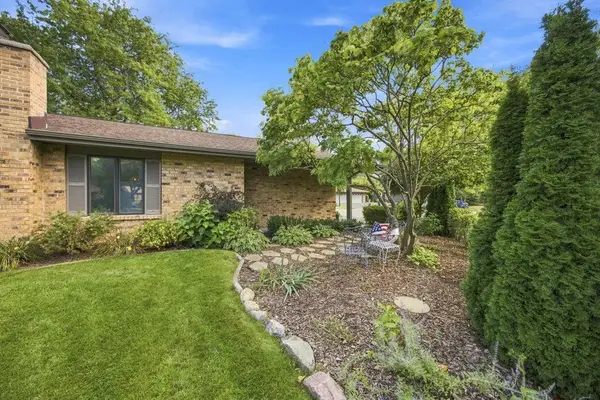 38 Jewel Lane N, Plymouth, MN 55447