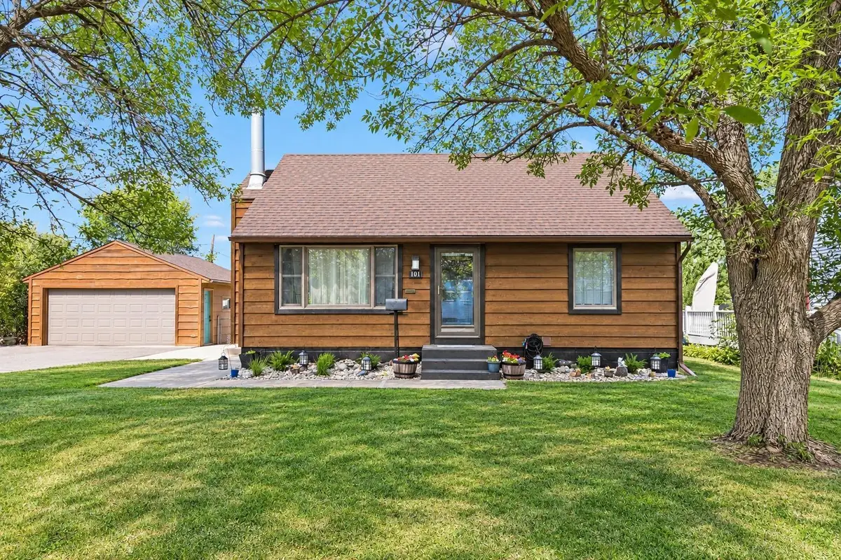 101 49th Avenue Ne, Fridley, MN 55421 - #1