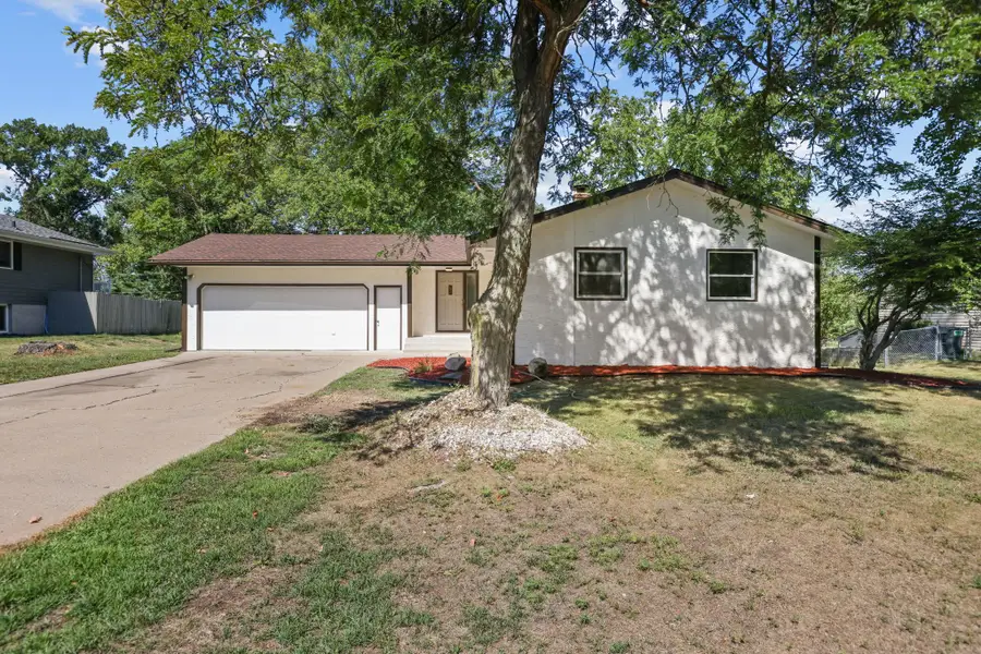 695 Iona Lane, Roseville, MN 55113 - #2
