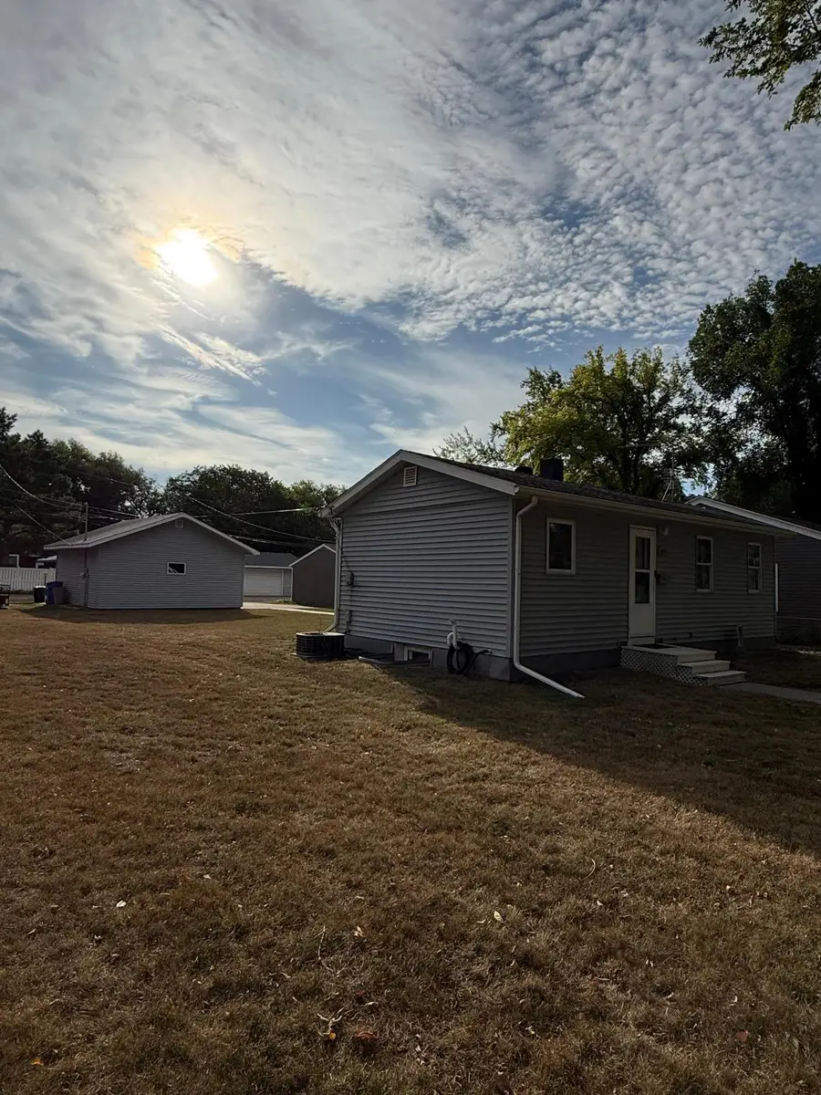 1605 9th Street N, Fargo, ND 58102 - #2