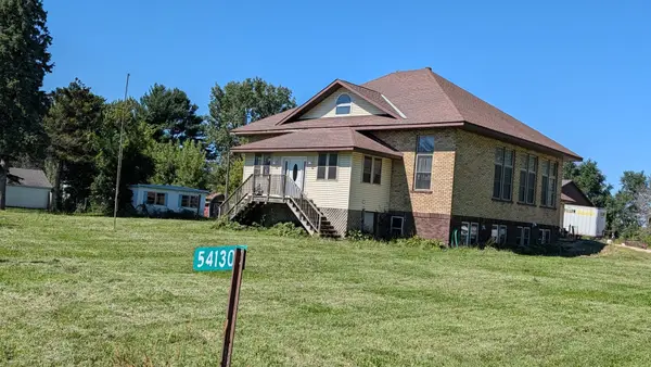 54130 270th Street, Lansing, MN 55912
