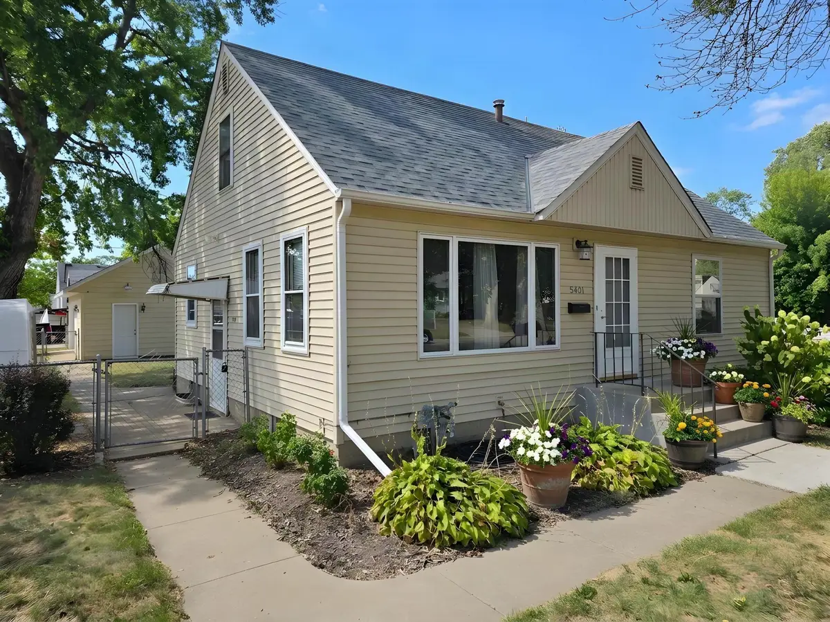 5401 Dupont Avenue N, Brooklyn Center, MN 55430 - #1