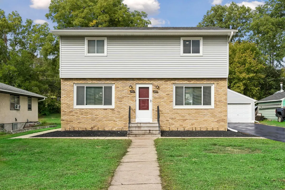 421/423 Nevada Avenue E, Saint Paul, MN 55101 - #1