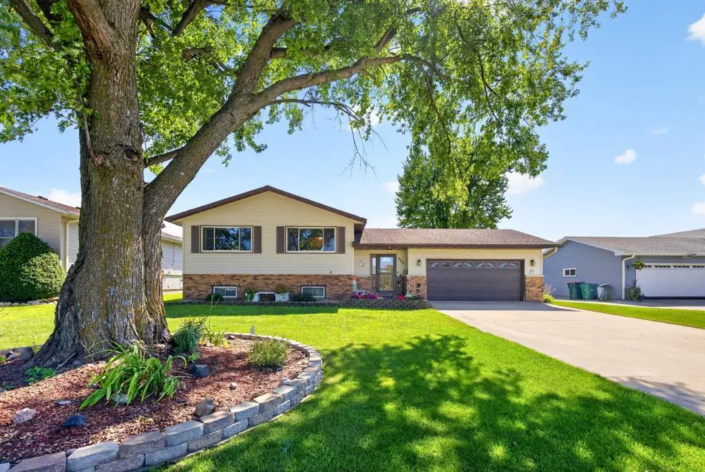 326 5th Street Sw, Eyota, MN 55934 - #1