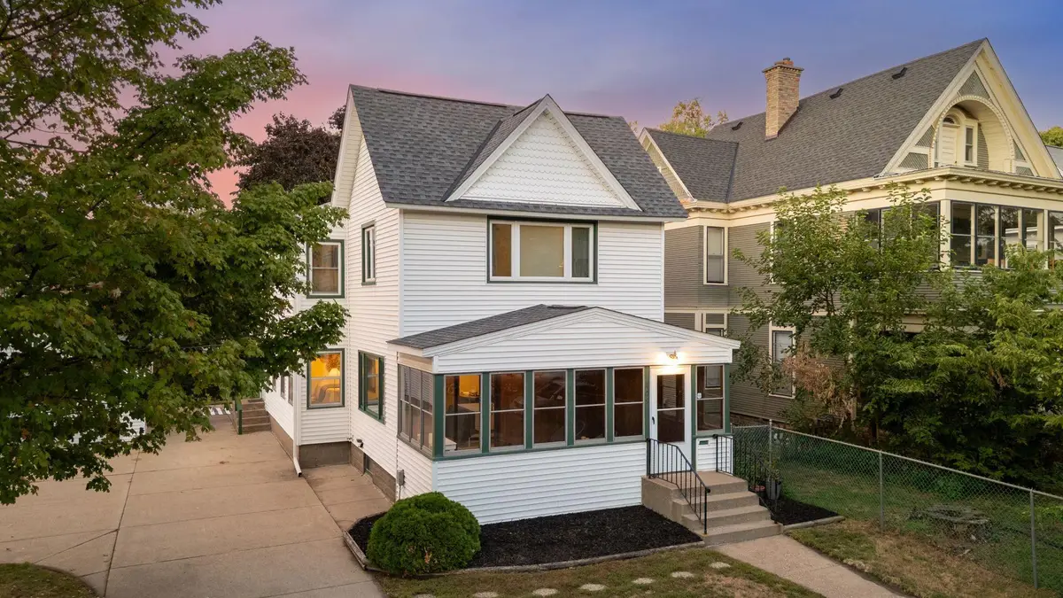 409 6th Street Se, Minneapolis, MN 55414 - #1