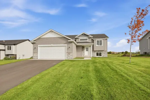 110 Woolgrass Way, Avon, MN 56310