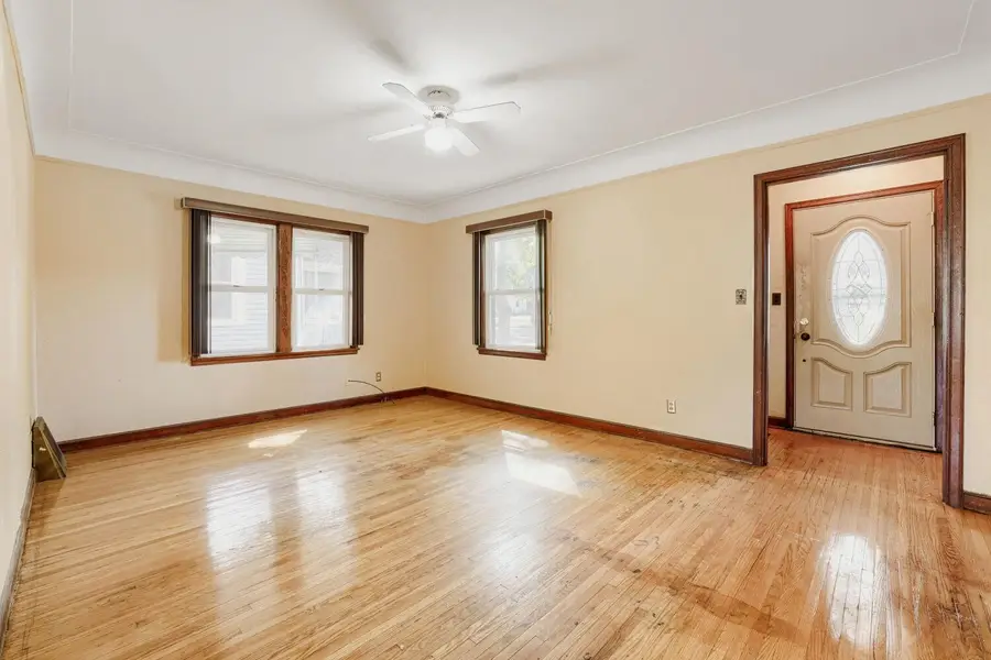 1084 Gorman Avenue, West Saint Paul, MN 55118 - #2
