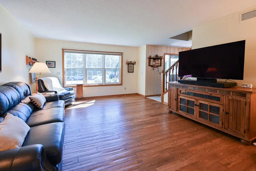 12892 Essex Way, Apple Valley, MN 55124 - #3