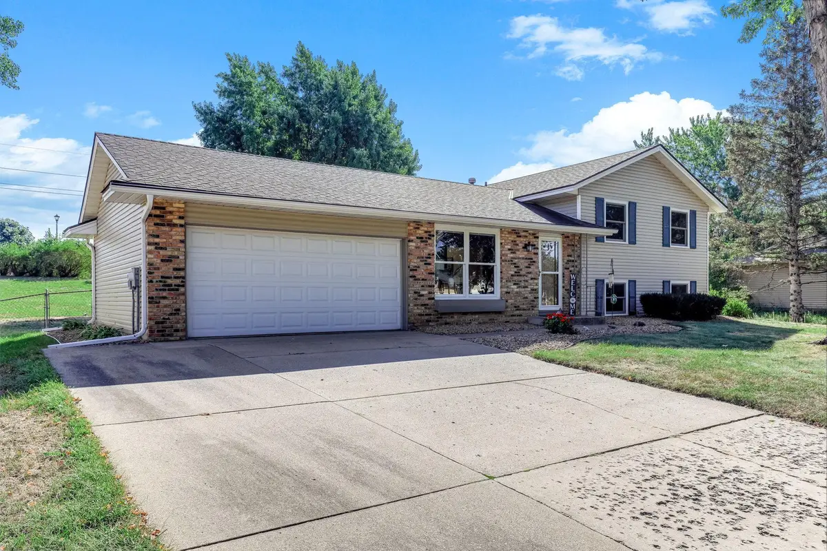 8419 Ivywood Avenue S, Cottage Grove, MN 55016 - #1