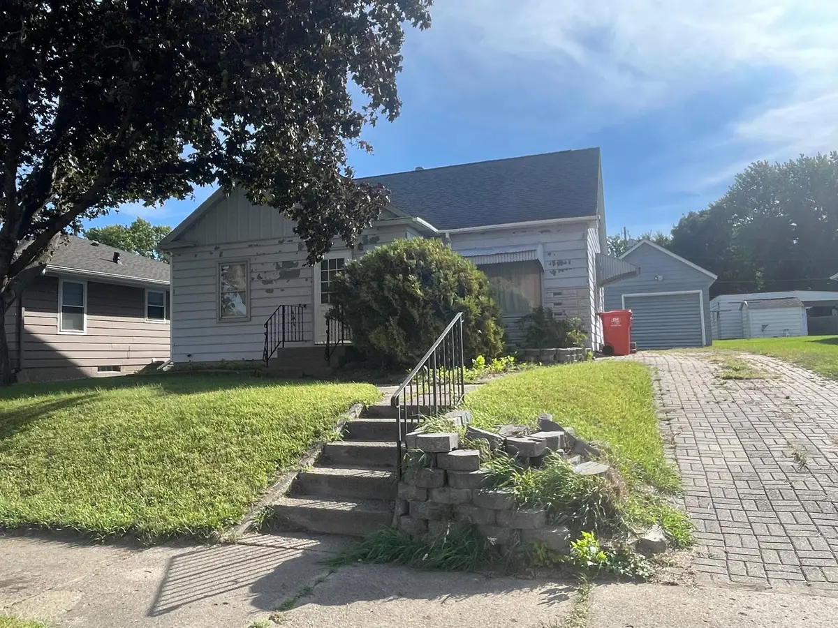 307 S Grant Street, Fairmont, MN 56031 - #1