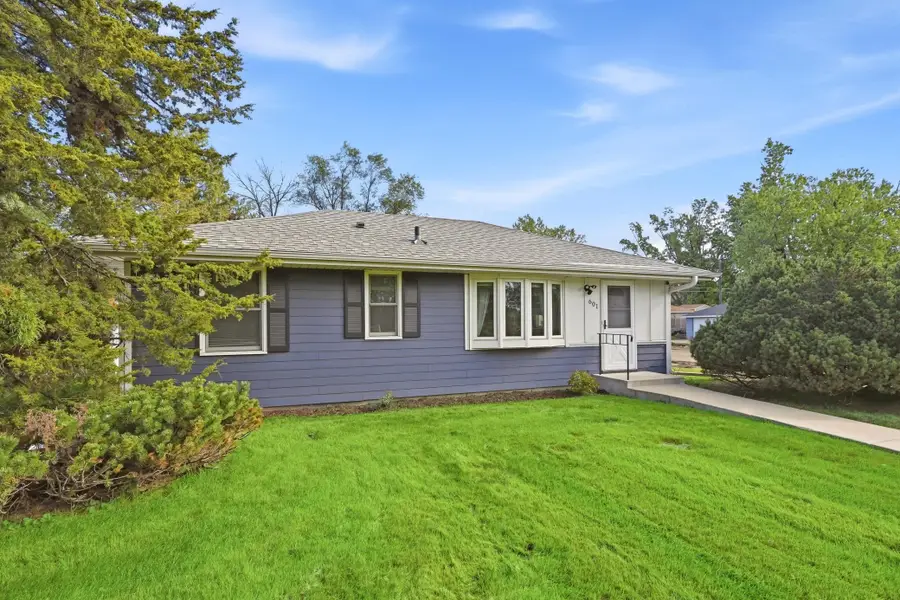 601 114th Avenue Nw, Coon Rapids, MN 55448 - #2